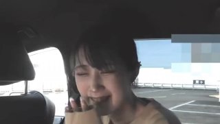 穿着屁股上破洞牛仔裤的骚女