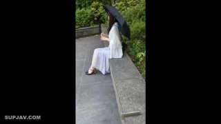大波波巨乳小騷貨！腦袋那麼大豪乳！扭腰擺臀乳搖，坐在馬桶上自慰，無毛乾淨美穴，振動棒磨蹭流白漿…